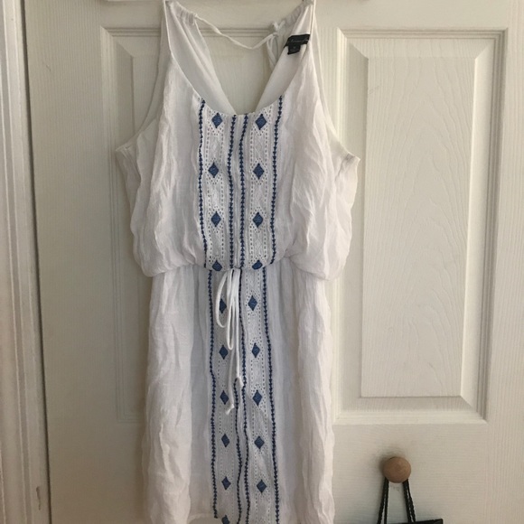 Tops and dresses - Picture 4 of 5